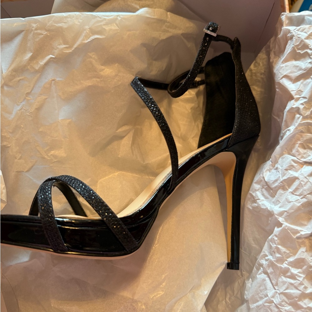 Badgley Mischka Galen heel sandal BLKGLT size 9 black glitter zipper